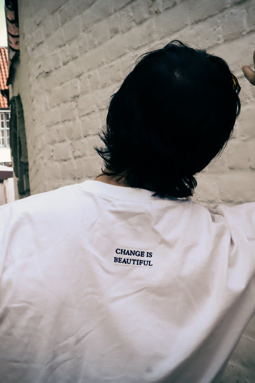 WHITE BUTTERFLY TEE