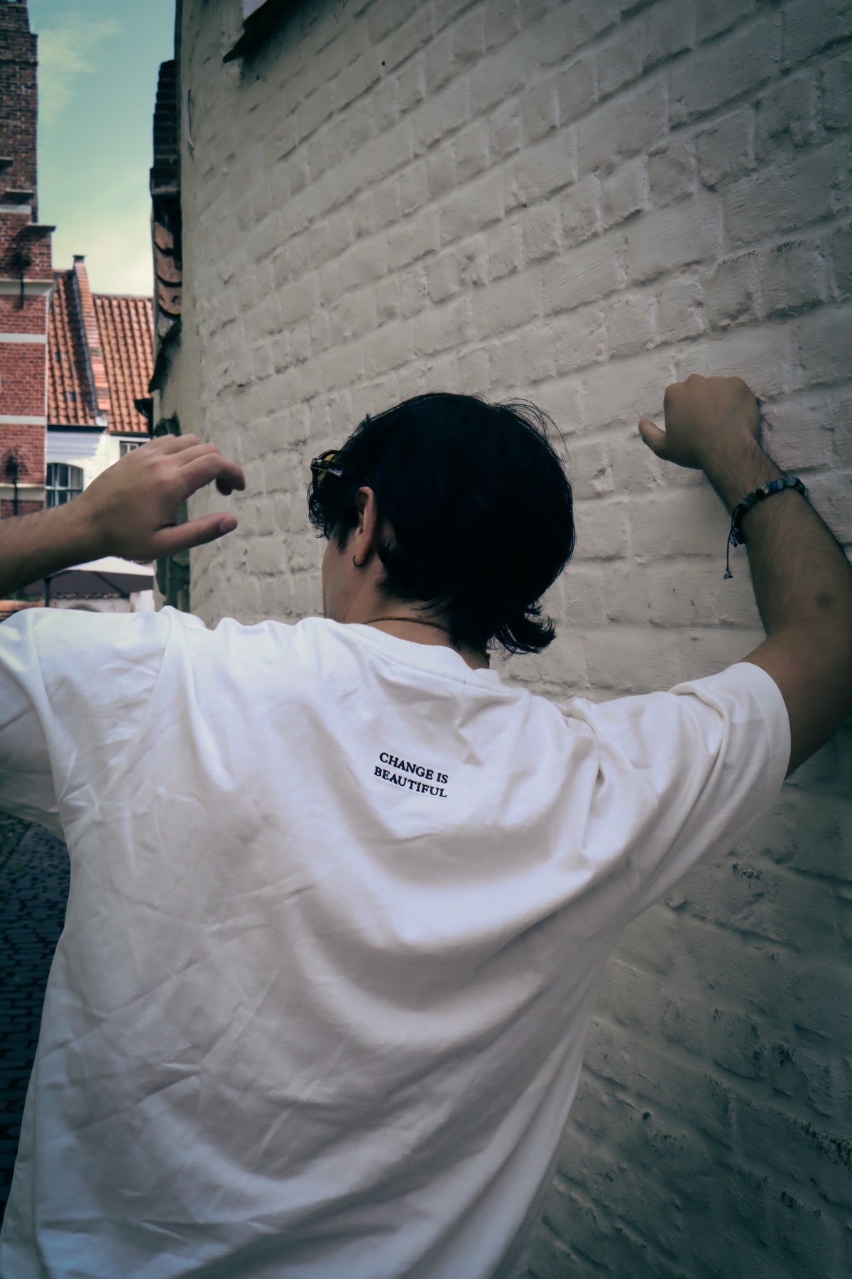 WHITE BUTTERFLY TEE